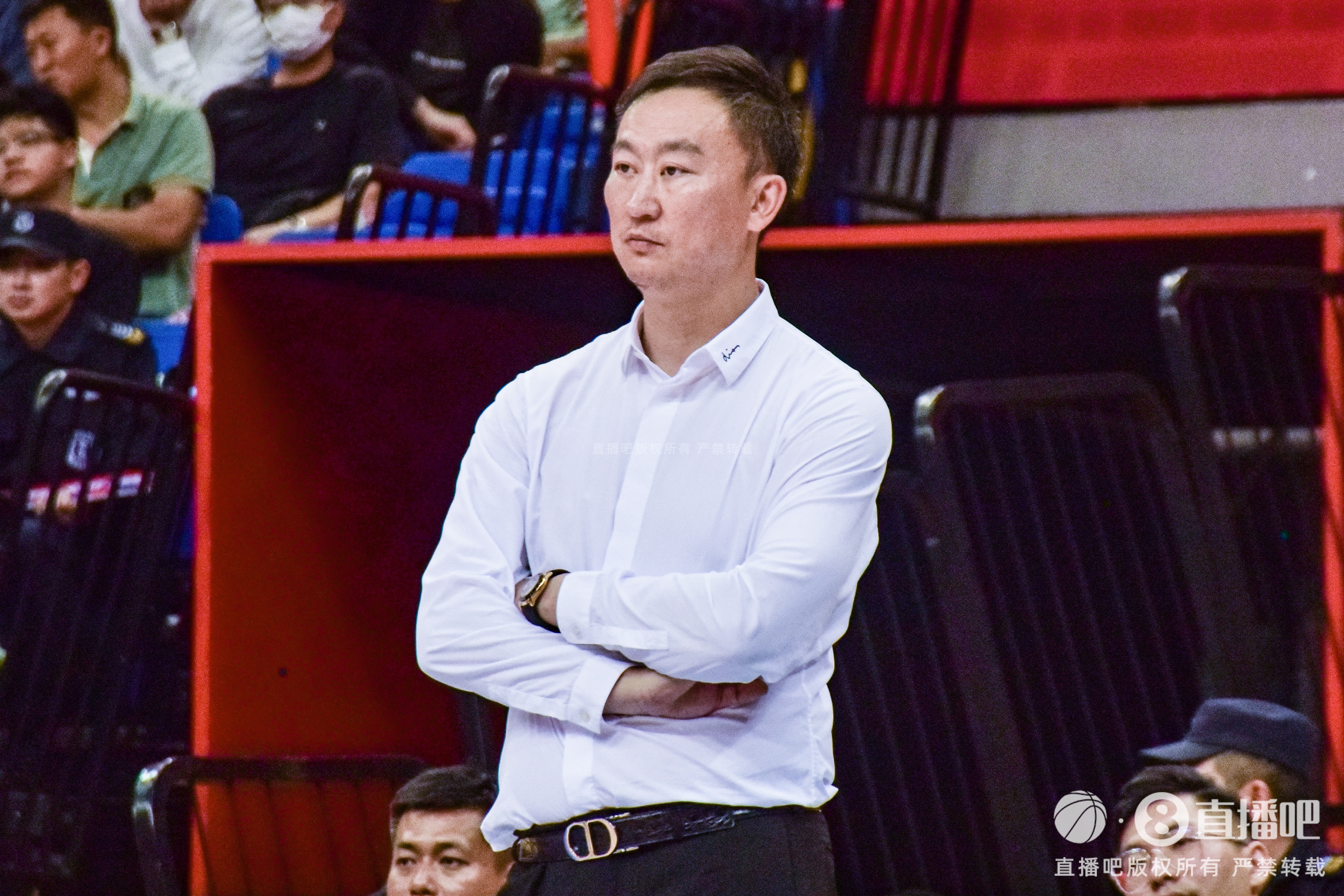 kaiyun-刘维伟:引进泰肖恩·克劳福德对队伍的轮转有帮助 他还在磨合中